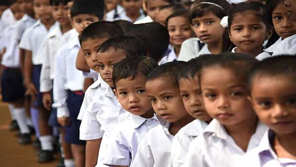 School Timings: స్కూల్ విద్యార్దులకు అలర్ట్.. బడుల పనివేళలు మళ్లీ మారాయ్! కొత్త టైమింగ్స్ ఇవే