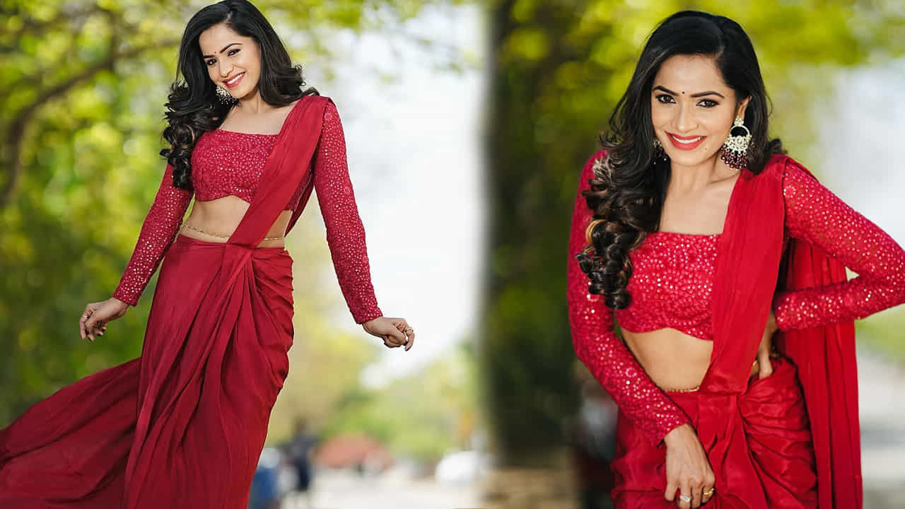 తర్వాత బిగ్ బాస్‌లోకి అడుగు పెట్టి అక్కడ తన ఆటతీరుతో అందరినీ ఆకట్టుకుంది. ఈ ముద్దుగుమ్మ సీరియల్స్ లోనే అనుకుంటే బిగ్ బాస్‌లో కూడా తన విలనిజం చూపించి కంటెస్టెంట్స్‌కు చుక్కలు చూపెట్టింది.