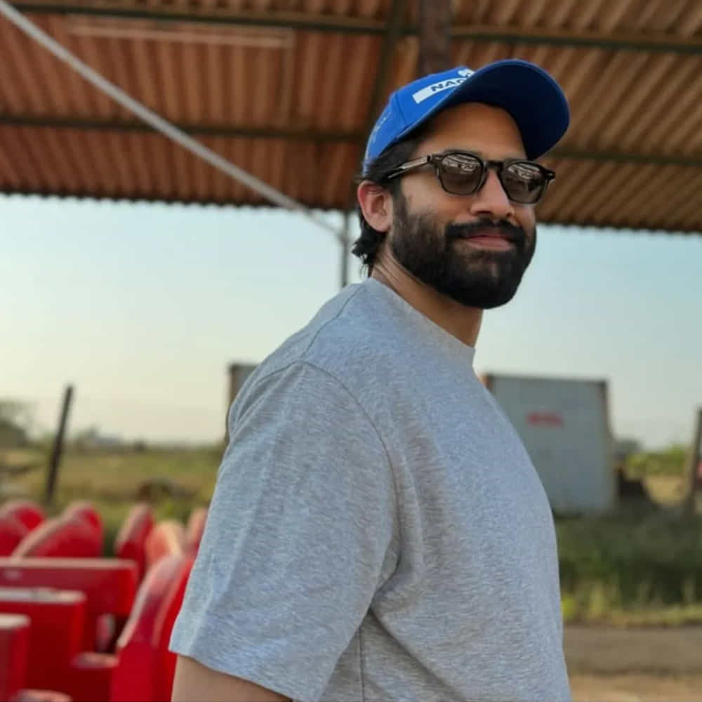 కొన్నాళ్లుగా ప్రేమలో ఉన్న వీరిద్దరు గతేడాది డిసెంబర్ లో పెద్దల సమక్షంలో వైవాహిక బంధంలోకి అడుగుపెట్టిన సంగతి తెలిసిందే. ఇటీవలే తండేల్ సినిమాతో భారీ హిట్ అందుకున్నాడు చైతూ. ఈ సినిమా బాక్సాఫీస్ వద్ద రూ.100 కోట్లకు పైగా వసూళ్లు రాబట్టింది.