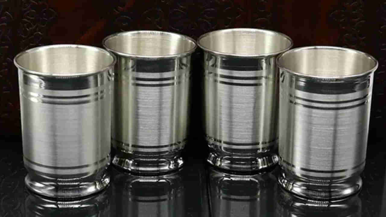 Silver Benefits: వెండి గ్లాసులో నీళ్లు తాగడం అంత మంచిదా.. ఆయుర్వేదం చెప్పే రహస్యమిదే..