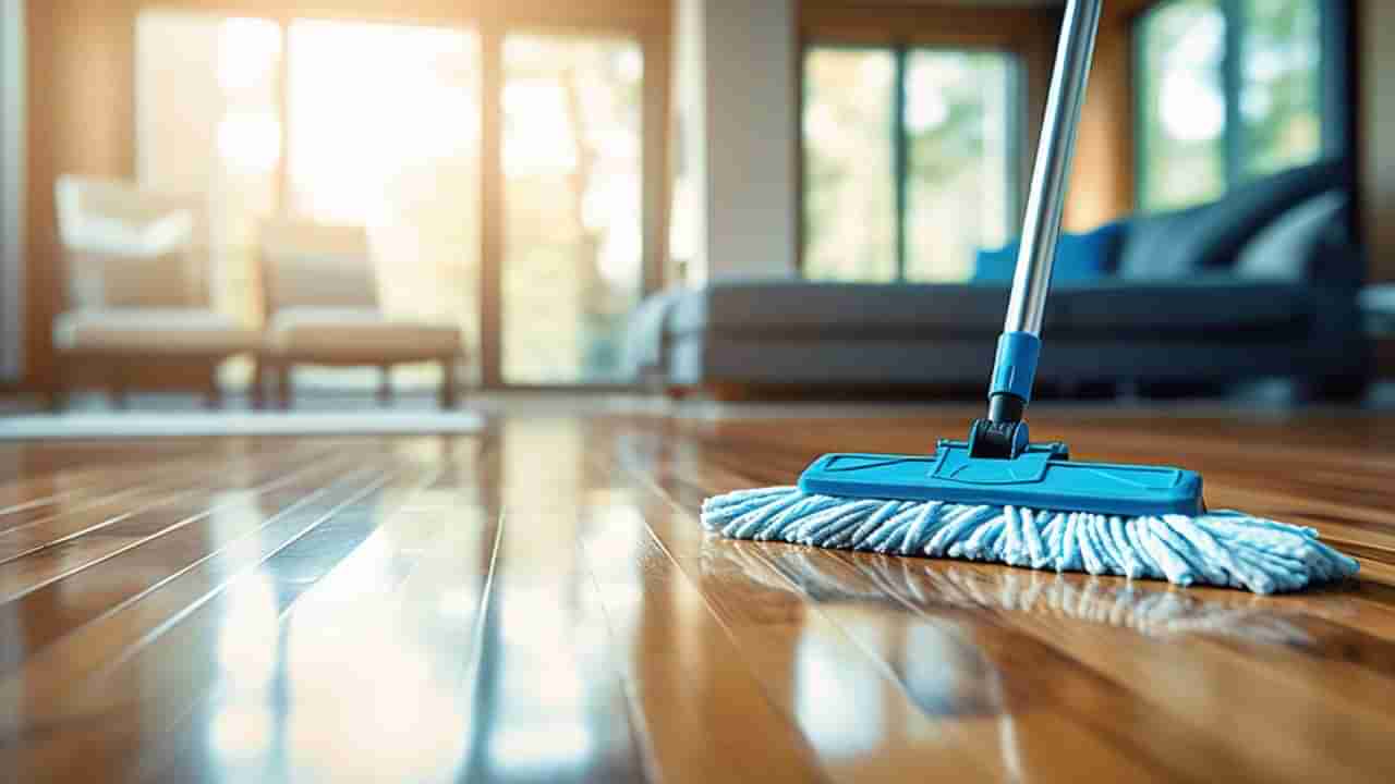 Kitchen Hacks: తక్కువ సమయంలో ఇంటిని ఇలా శుభ్రం చేసి చూడండి..!