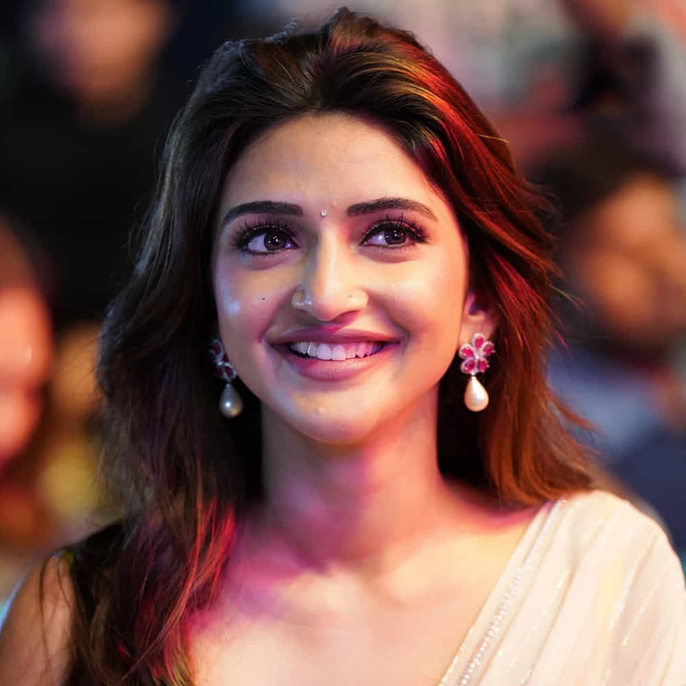 ఇక అఖిల్ కొత్త సినిమాలోనూ ఈమె హీరోయిన్. తమిళంలో శివకార్తికేయన్ హీరోగా నటిస్తున్న పరాశక్తితో కోలీవుడ్‌కు.. కార్తిక్ ఆర్యన్ సినిమాతో బాలీవుడ్‌కు పరిచయం అవుతున్నారు శ్రీలీల. మొత్తానికి కాస్త గ్యాప్ ఇచ్చినా.. గ్యాప్ లేకుండా సినిమాలకు రప్ఫాడిస్తున్నారు శ్రీలీల. 