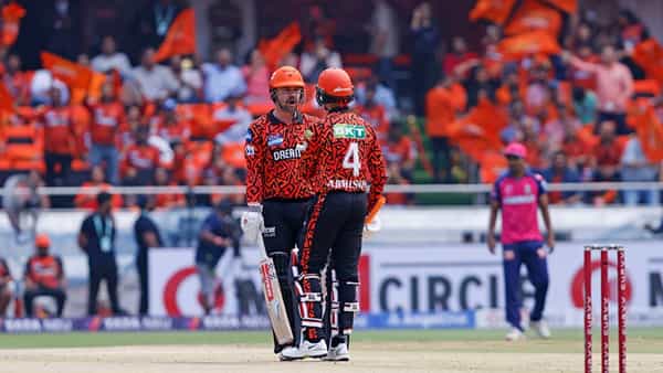 SRH vs RR: ఉప్పల్లో ఎస్ఆర్హెచ్ ఓపెనర్ల ఊచకోత.. బద్దలైన పవర్ ప్లే రికార్డ్..