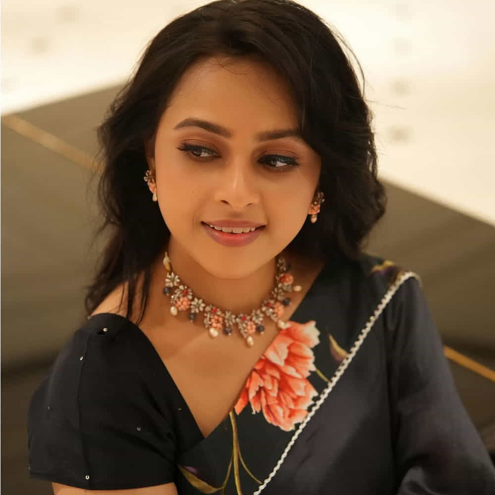 తెలుగులో హనుమాన్ జంక్షన్, యువరాజు, వీడే సినిమాల్లో చైల్డ్ ఆర్టిస్టుగా కనిపించిన ఈ అమ్మడు.. హీరోయిన్ గా మాత్రం సరైన క్రేజ్ అందుకోలేదు. తెలుగులో పలు సినిమాల్లో హీరోయిన్ గా నటించి మెప్పించింది. 