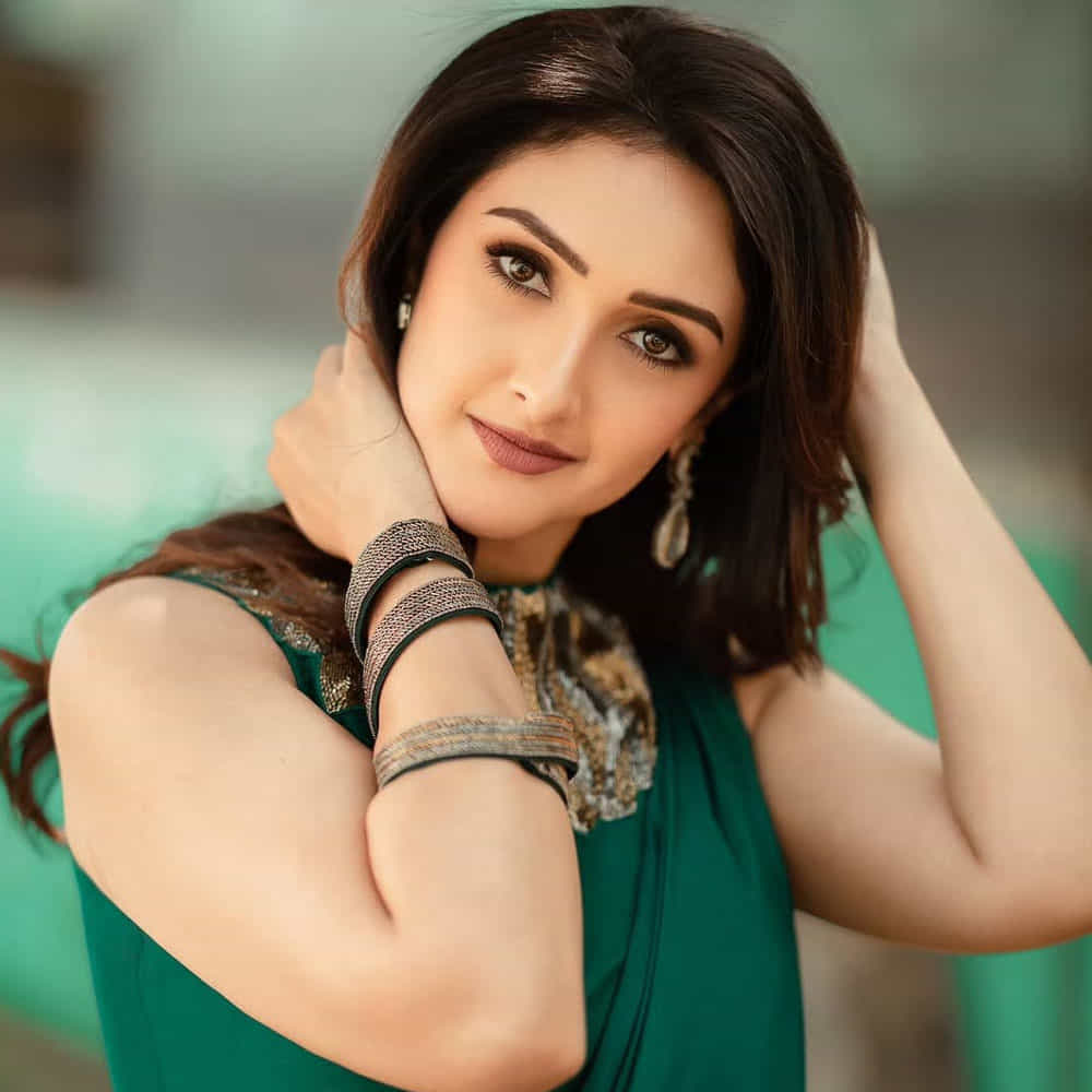 చాలా కాలం తర్వాత మరోసారి బుల్లితెరపైకి రీఎంట్రీ ఇచ్చింది. తమిళంలో పలు రియాల్టీ షోలకు జడ్జీగా వ్యవహరించింది. ఇక ఇప్పుడు తెలుగులో మరో సినిమా చేసేందుకు రెడీ అయ్యింది శ్రీదేవి.