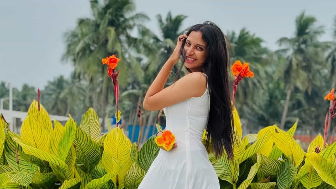 మరి ఇంకెందుకు ఆలస్యం కోర్టు మూవీలో జాబిలిగా కుర్రకారు మనసు దోచేసిన ఈ ముద్దుగుమ్మ ఫొటోలపై మీరు కూడా ఓ లుక్ వేయండి.