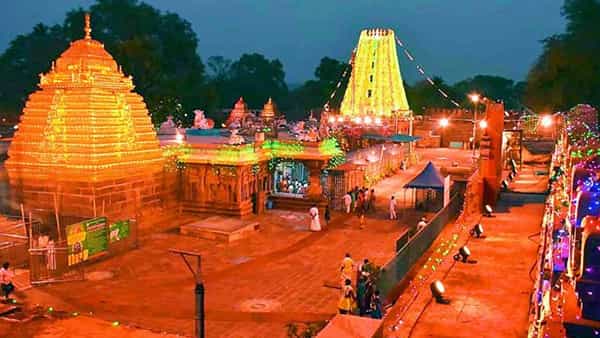 Ugadi 2025: శ్రీశైలంలో వైభవంగా ఉగాది మహోత్సవాలు.. భక్తులకు దేవస్థానం కీలక సూచనలు..!