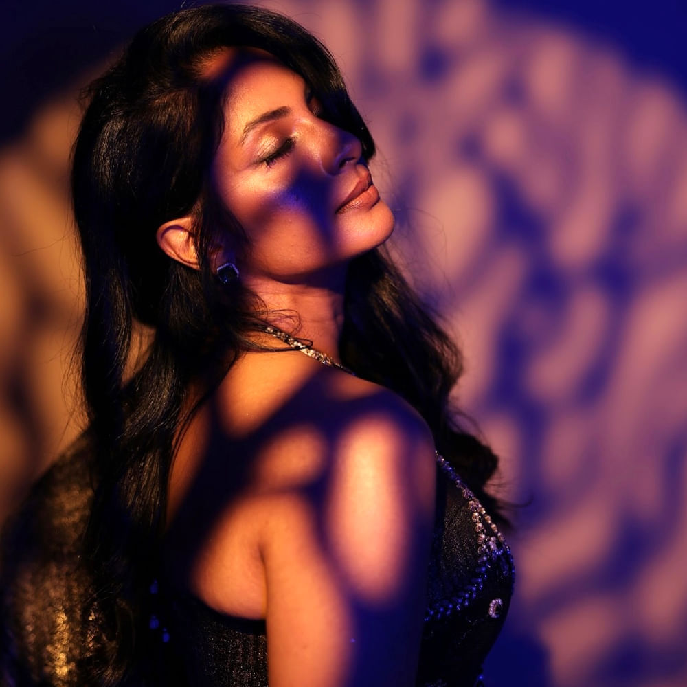 ఈ బ్యూటీ 2002లో "సమురాయ్" అనే తమిళ చిత్రంతో సినీ రంగంలోకి అడుగుపెట్టింది. ఆ తర్వాత తమిళం, తెలుగు, మలయాళ చిత్రాల్లో సుమారు డజను సినిమాల్లో నటించింది.  "బ్లాక్" , "తిమిరు", "కంచివరం",  "సలార్: పార్ట్ 1 – సీజ్‌ఫైర్" లాంటి సినిమాల్లో నటించి మెప్పించింది. 