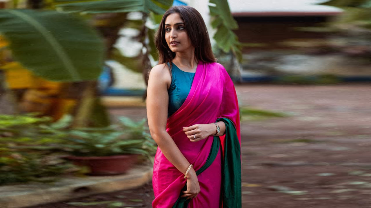 2022లో క్రైస్తవ సంప్రదాయంలో కుటుంబీకులు, బంధుమిత్రుల మధ్య జోమోన్ జోసెఫ్‌ అనే వ్యక్తిని వివాహం చేసుకుంది. ఈ వయ్యారి సినిమాలకు ముందు కొన్ని ప్రకటనలలో కనిపించింది. అందులో ధాత్రి హెయిర్ ఆయిల్ ప్రకటన చాల ప్రముఖమైనది.