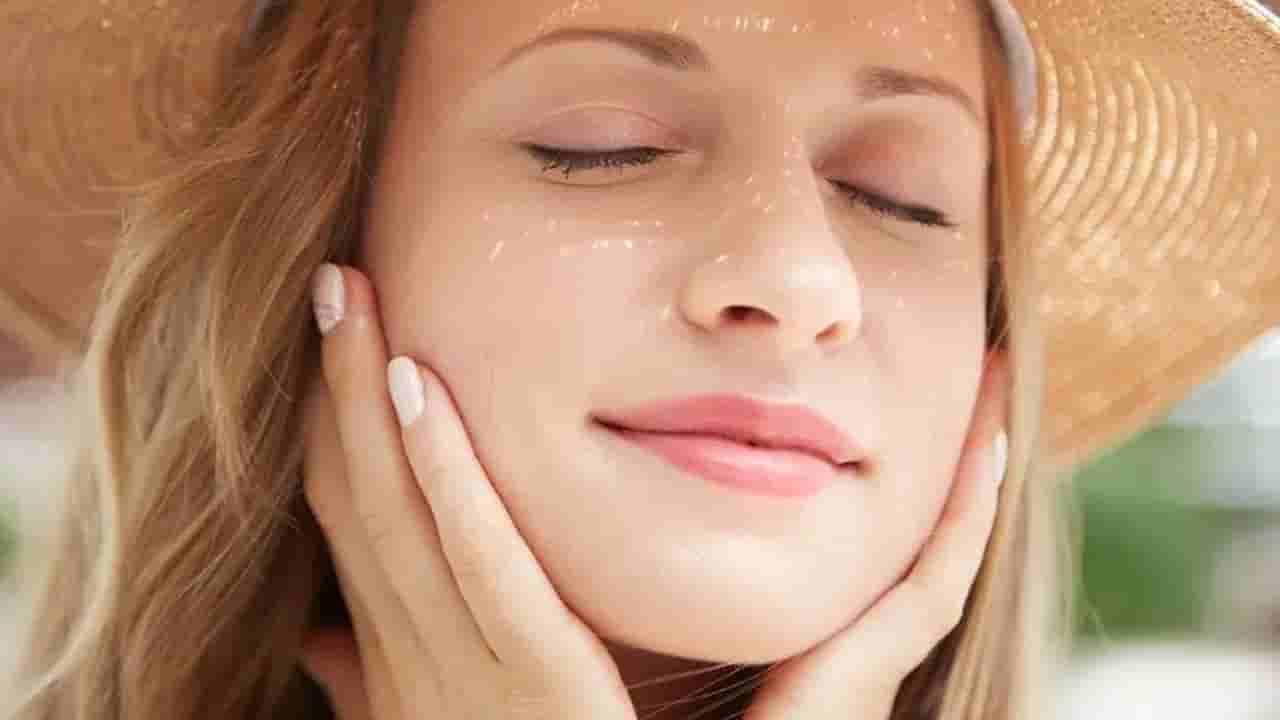 Beauty Tips:పార్లర్‌కి వెళ్లా్ల్సిన పనిలేదు..! మచ్చలేని చర్మం, మెరిసే అందానికి టమాటా ఉంటే చాలు..
