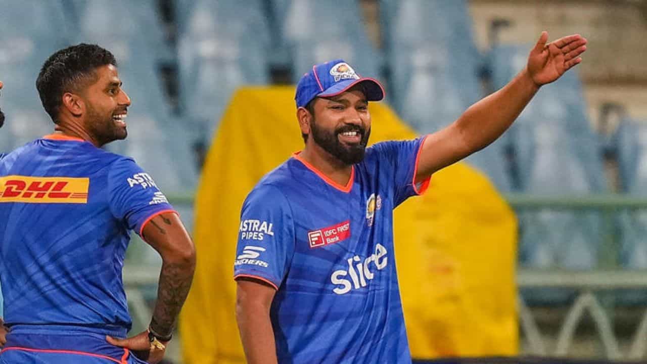 ముంబై జట్టు వాంఖడే స్టేడియంలో తన తొలి హోమ్ మ్యాచ్ను మార్చి 31న కోల్కతా నైట్ రైడర్స్ (KKR)తో ఆడనుంది. ఆ తర్వాత ఏప్రిల్ 4న లక్నో సూపర్ జెయింట్స్తో తలపడేందుకు లక్నోకు వెళతారు. ఏప్రిల్ 7న ముంబై ఇండియన్స్ రాయల్ ఛాలెంజర్స్ బెంగళూరుతో తలపడనుంది.