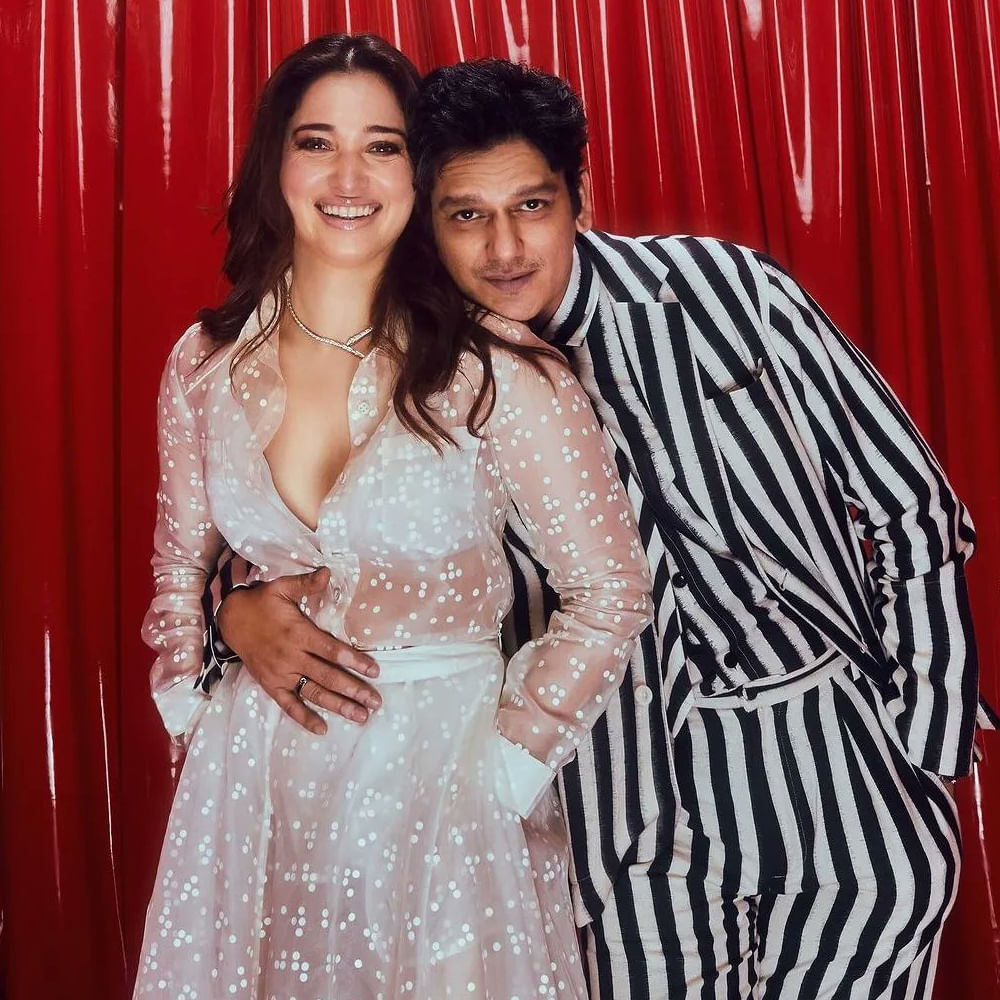 బ్రేకప్ వార్తలపై ఇద్దరూ సైలెంట్‌గానే ఉన్నారు. ప్రేమలో ఉన్నపుడు కలిసే కనిపించిన తమన్నా, విజయ్.. ఈ మధ్య ఒక్కటిగా కనిపించిందే లేదు. ఇదే వాళ్ల బ్రేకప్‌కు సాక్ష్యం అంటుంది ముంబై మీడియా. 