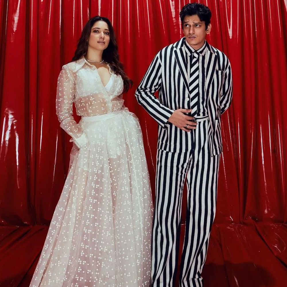 క‌లిసి ఈవెంట్స్‌కి రావడం.. మీడియాకు పోజులివ్వడం చేసారు. కానీ కొన్ని రోజులుగా ఇద్దరి మధ్య గ్యాప్ పెరిగిందని..  అందుకే త‌మ‌న్నా, విజయ్ ఎవరికి వాళ్లు ఒంటరిగా బయట కనిపిస్తున్నారని ప్రచారం జరుగుతుంది. 