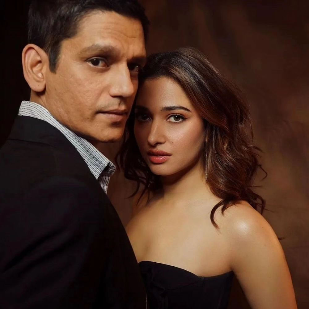 ఇండస్ట్రీలో ఇప్పుడు విడాకుల పర్వం నడుస్తుంది.. ప్రేమలో ఉన్నోళ్లేమో బ్రేక్ అప్ అంటున్నారు.. పెళ్లైన వాళ్లేమో విడాకులు అంటున్నారు. తాజాగా తమన్నా కూడా ప్రియుడితో విడిపోయిందనే వార్తలు వినిపిస్తున్నాయి. 