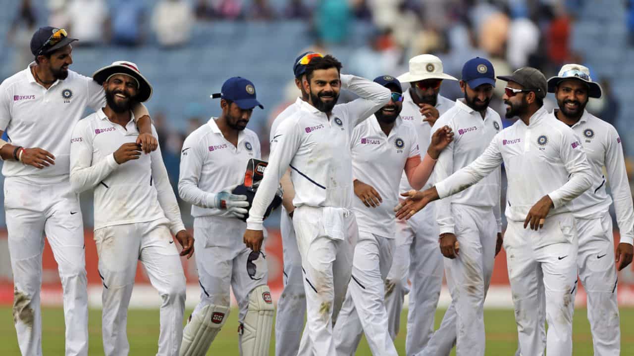 జూన్ మొదటి వారంలో ఇండియా ఏ జట్టు ఇంగ్లాండ్ పర్యటన ప్రారంభమవుతుందని తెలుస్తోంది. దీని కింద, మొదటి మ్యాచ్ జూన్ 4 నుంచి ప్రారంభమవుతుంది. దీని తర్వాత భారత ఆటగాళ్ల మధ్య ఇంట్రా స్క్వాడ్ మ్యాచ్ జరుగుతుంది. ఆ తర్వాత ఇండియా ఏ, ఇంగ్లాండ్ లయన్స్ మధ్య రెండవ మ్యాచ్ జరగనుంది. దేశవాళీ క్రికెట్‌లో అద్భుతమైన ప్రదర్శన కనబరిచిన ఆటగాళ్లకు ఇండియా ఏ జట్టులో సెలెక్టర్లు అవకాశం ఇస్తారని భావిస్తున్నారు. ఇటువంటి పరిస్థితిలో, కరుణ్ నాయర్‌కు స్థానం లభించవచ్చు. ఇటీవల ముగిసిన దేశీయ సీజన్‌లో అతను చాలా పరుగులు చేశాడు. అన్ని ఫార్మాట్లలో అద్భుతంగా రాణించాడు.