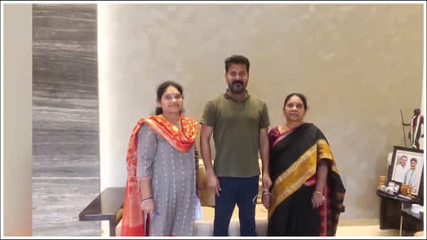 CM Revanth Reddy: వనపర్తి పర్యటనలో నేరుగా వాళ్ల ఇంటికి వెళ్లిన సీఎం రేవంత్..!
