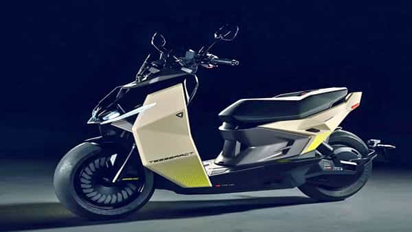 Tesseract EV: అదిరే ఫీచర్లతో కొత్త ఎలక్ట్రిక్ స్కూటర్.. విక్రయాలు టాప్ గేర్లో దూసుకుపోతాయా..?