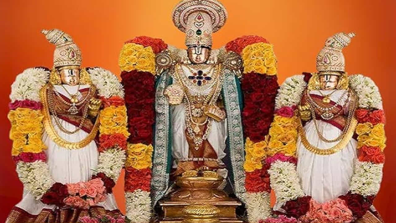 తులాభారానికి రసీదుని ... రూపాయి నాణేలు కేజీకి రూ. 202, రెండు రూపాయల నాణేలు ఆయితే కేజీకి రూ. 332, ఐదు రూపాయల నాణేలు రూ. 555లు ఇస్తారు. అదే వస్తువులు అంటే పంచదార అయితే కేజీకి రూ. 40లు, పటికబెల్లం కేజీ రూ. 30,  బెల్లం కేజీ రూ. 38,  బియ్యం కేజీ. రూ. 41లు చెల్లించాల్సి ఉంటుంది. అయితే ఈ చివరి నాలుగు వస్తువుల ధరలు బహిరంగ మార్కెట్ ని బట్టి మారుతుంటాయి. 
