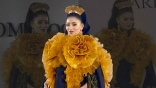 తెల్ల చీరలో ఎంత ముద్దుగుందో.. పాలరాతి శిల్పంలా మానుషి చిల్లర్!