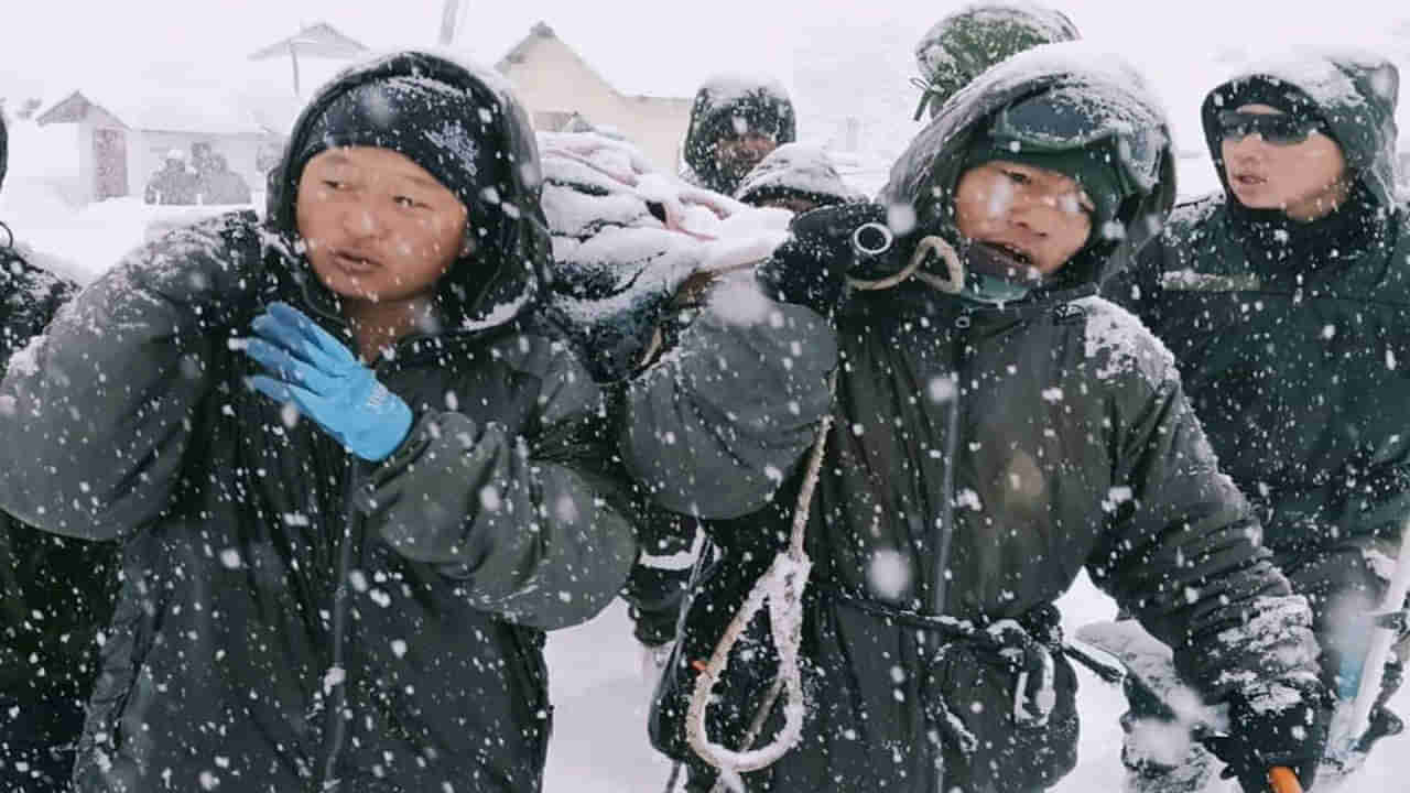 Uttarakhand: ఆ నలుగురి జాడేది.. మంచు గుట్టల్లో నిరంతర రెస్క్యూ.. సీఎం సమీక్ష