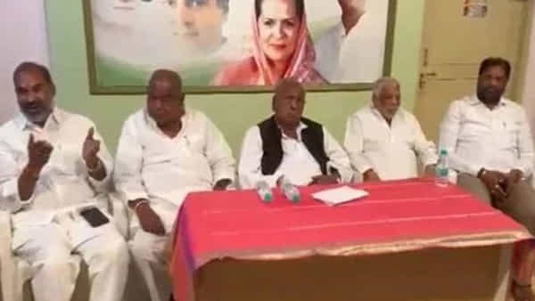 వీహెచ్ ఇంట్లో మీటింగ్! కాంగ్రెస్ హై కమండ్ సీరియస్