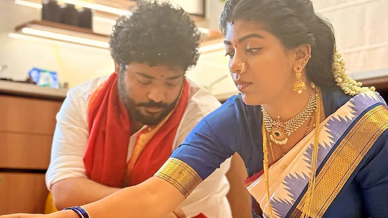 వితిక, కృతిక ల ఫొటోలను చూసిన నెటిజన్లు క్రేజీ కామెంట్స్ చేస్తున్నారు. కాగా సినిమా ఇండస్ట్రీతో కృతికకు ఎలాంటి సంబంధం లేదు.