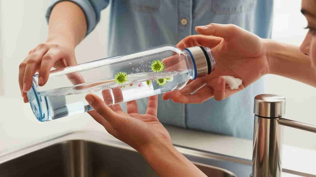 Water Bottles: వాటర్ బాటిల్ నీటిలో ప్రాణాలు తీసే మహమ్మారి.. ఈ ఒక్కటి చేయకుంటే మీ పని ఖతమే!