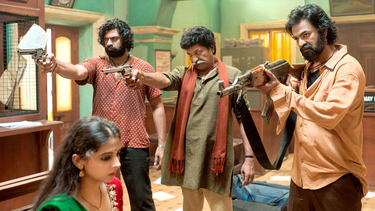 మరోవైపు క్రిష్ కూడా సినిమాలు చేస్తూనే.. వెబ్ సిరీస్‌లు కూడా చేస్తున్నారు. ఇప్పటికే ఈయన ఖాతాలో 9 హవర్స్, మస్తీస్ లాంటి సిరీస్‌లు ఉన్నాయి. తాజాగా అనుష్క ఘాటీతో బిజీగా ఉన్నారీయన. మహి వి రాఘవ్, సంపత్ నంది, తరుణ్ భాస్కర్ లాంటి దర్శకులు కూడా అప్పుడప్పుడూ వెబ్ సిరీస్‌లు చేసిన వాళ్లే. 