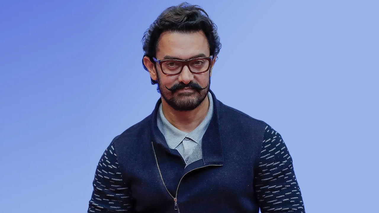 బాలీవుడ్ స్టార్ హీరో ఆమిర్ ఖాన్ గురునానక్ పాత్రలో నటించబోతున్నారంటూ జరుగుతున్న ప్రచారాన్ని ఆయన టీమ్ ఖండించింది. సోషల్ మీడియాలో వైరల్ అవుతున్న ఫోటో ఏఐ జనరేటెడ్ అని తెలిపింది. ఆమిర్ ప్రస్తుతం సితారే జమీన్ పర్ సినిమా మాత్రమే చేస్తున్నారని, కొత్త సినిమాకు సంబంధించిన అప్డేట్ ఉంటే అఫీషియల్ పేజెస్లో ప్రకటిస్తామన్నారు.