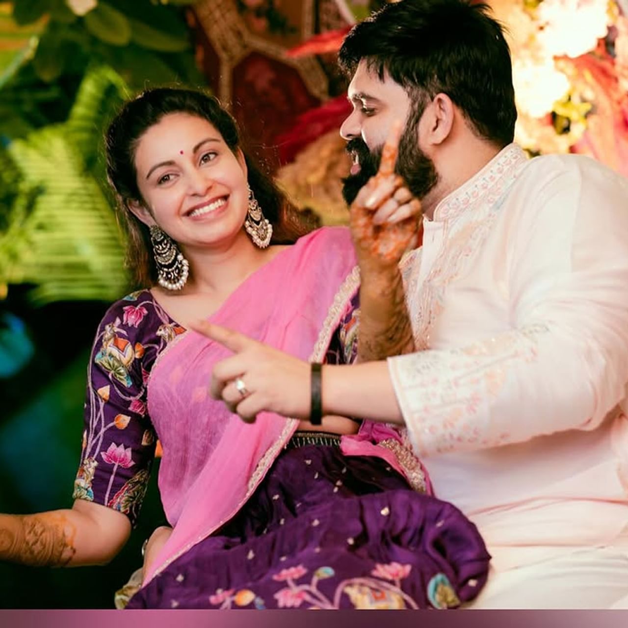 తెలుగు ప్రేక్షకులకు బాగా సుపరిచితమైన టాలీవుడ్ నటి అభినయ. శంభో శివ శంభో సినిమాతో తెలుగు ప్రేక్షకులకు దగ్గరయ్యింది. తెలుగుతోపాటు తమిళం, మలయాళం, కన్నడ భాషలలో అనేక చిత్రాల్లో నటించి తనకంటూ మంచి గుర్తింపు తెచ్చుకుంది.