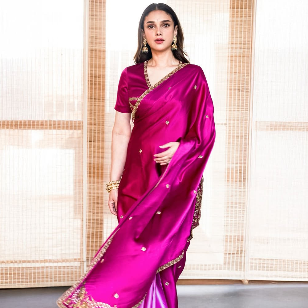 2006లో ప్రజాపతి సినిమాతో మలయాళీ సినీరంగంలోకి అడుగుపెట్టింది అదితి. ఇందులో మమ్ముట్టి సరసన నటించింది. ఆ తర్వాత పాన్ ఇండియా హీరోయిన్ గా మారింది. హిందీలో ఢిల్లీ 6, రాక్ స్టార్, పద్మావాత్ వంటి చిత్రాల్లో నటించింది. 