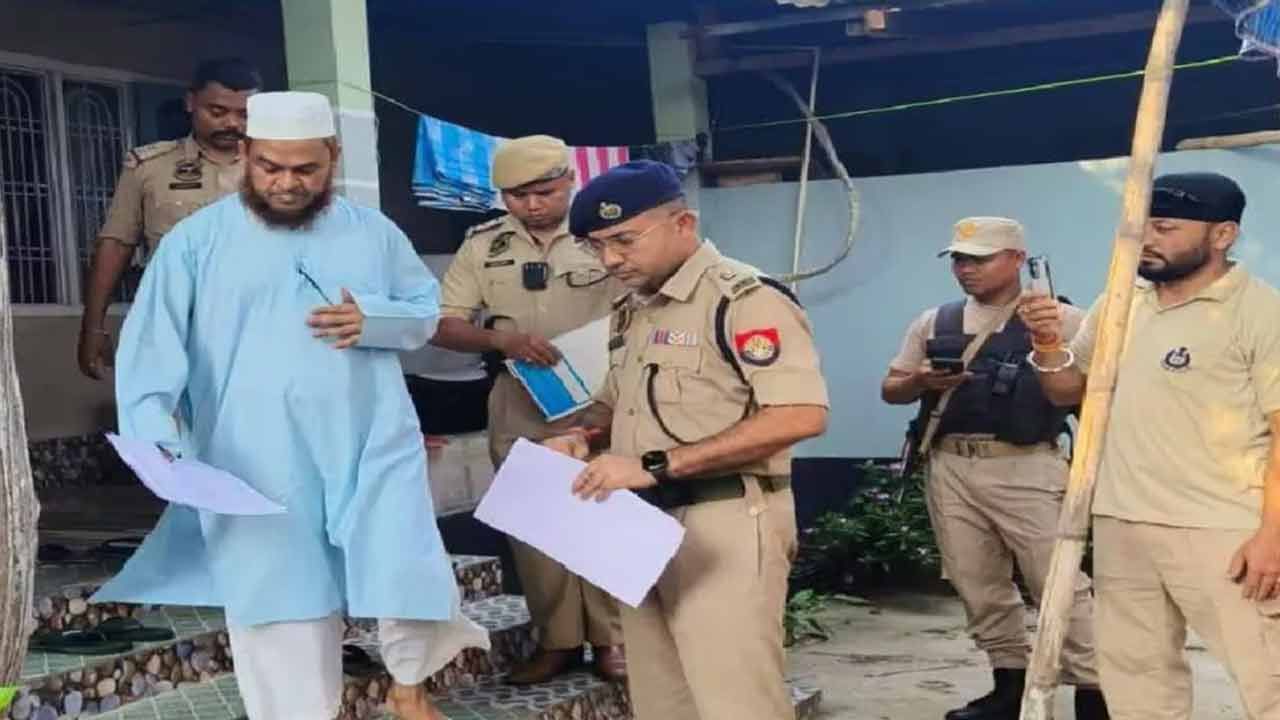 Pahalgam Terror Attack: పహల్గామ్ ఉగ్రదాడిపై ఎమ్మెల్యే వివాదస్పద వ్యాఖ్యలు.. షాకిచ్చిన పోలీసులు..