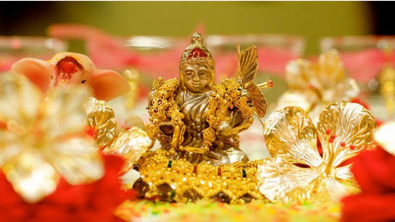 Akshaya Tritiya Wishes: అక్షయ తృతీయ రోజున మీ ఫ్యామిలీ మెంబర్స్‏ను ఇలా సర్ ప్రైజ్ చేయండి..