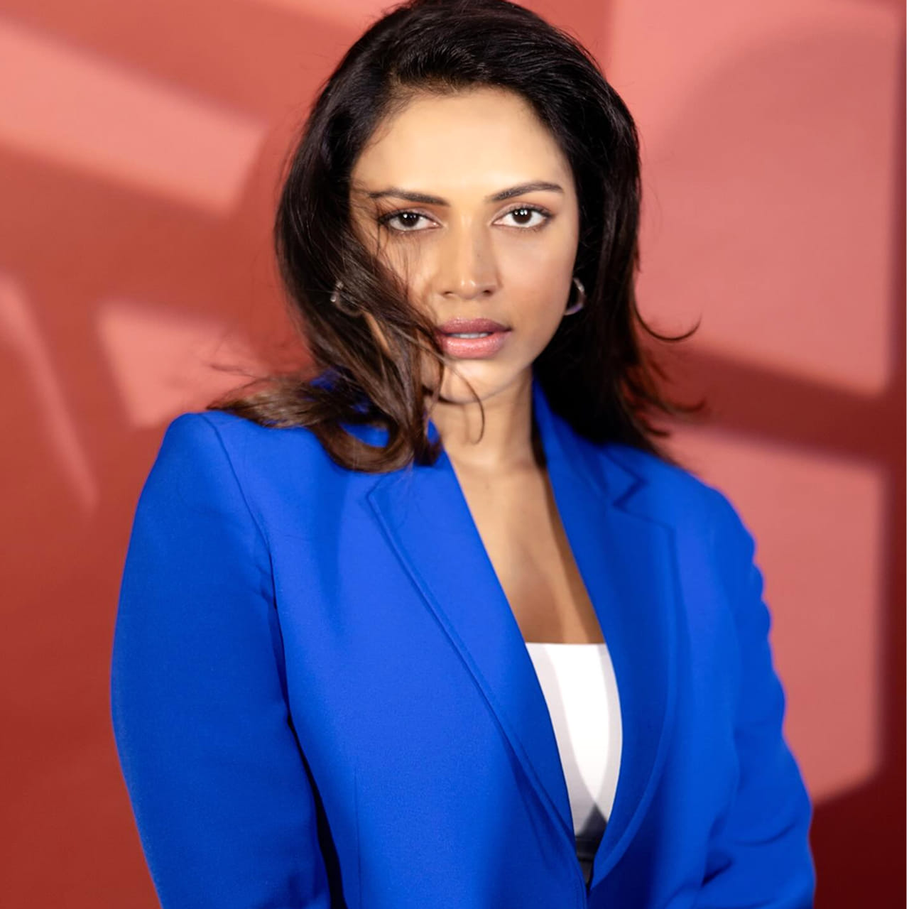 అమలా పాల్ ప్రస్తుతం సినిమాల స్పీడ్ తగ్గించింది. ఈ అమ్మడు ఎక్కువగా  తమిళం, మలయాళం, తెలుగు సినిమాలతో పాటు కొన్ని హిందీ చిత్రాల్లోనూ నటిస్తుంది. ఈ ముద్దుగుమ్మ 1991 అక్టోబర్ 26న కేరళలోని ఎర్నాకుళంలో మలయాళ క్రైస్తవ కుటుంబంలో జన్మించింది. అమలాపాల్ అసలు పేరు అనఖ.  