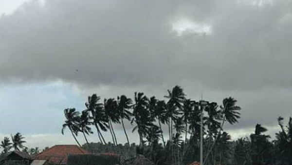 AP Weather: శని, ఆదివారాల్లో ఏపీలోని ఈ ప్రాంతాల్లో పిడుగులతో వర్షాలు.. బీ అలెర్ట్..