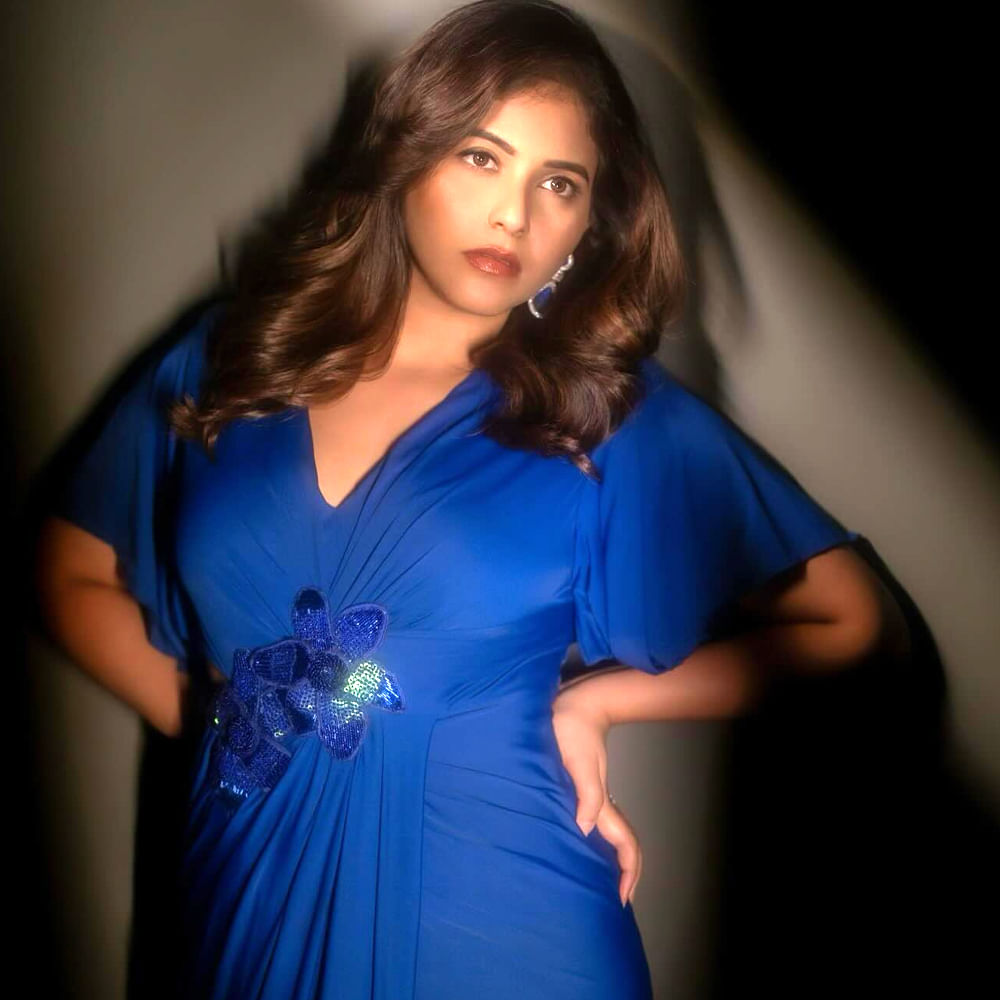 అందాల భామ అంజలి.. మన తెలుగమ్మాయే అయినప్పటికీ ముందుగా తమిళ్ సినిమాతో పరిచయం అయ్యింది. ఆతర్వాత తెలుగులో నటించి మంచి హిట్స్ అందుకుంది. నటన పరంగా మంచి మార్కులు కొట్టేసింది. 