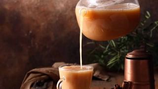 వేసవిలోనూ అల్లం టీ తాగుతున్నారా..? వెంటనే మానేయండి.. ఎందుకో తెలుసా..?