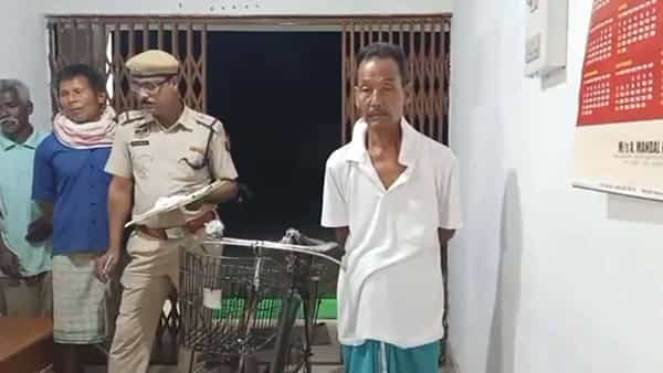 భార్య తల నరికి.. సైకిల్ బుట్టలో పెట్టుకొని నేరుగా..! ఒళ్లు జలదరించే క్రైమ్ స్టోరీ