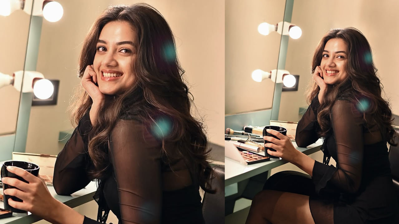 ఇక ఎప్పుడూ సోషల్ మీడియాలో చాలా యాక్టివ్ గా ఉండే ఈబ్యూటీ ఎప్పటికప్పుడు తన గ్లామర్ ఫొటోలను షేర్ చేస్తూ.. అభిమానులకు అందాల ట్రీట్ ఇస్తుంటుంది.