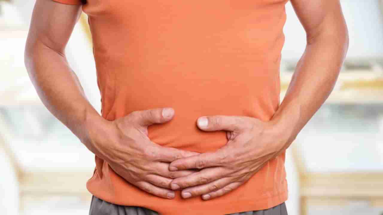కడుపు ఉబ్బరం, గ్యాస్‌తో ఇబ్బంది పడుతున్నారా..? ఈ చిట్కాలు ట్రై చేసి చూడండి..!