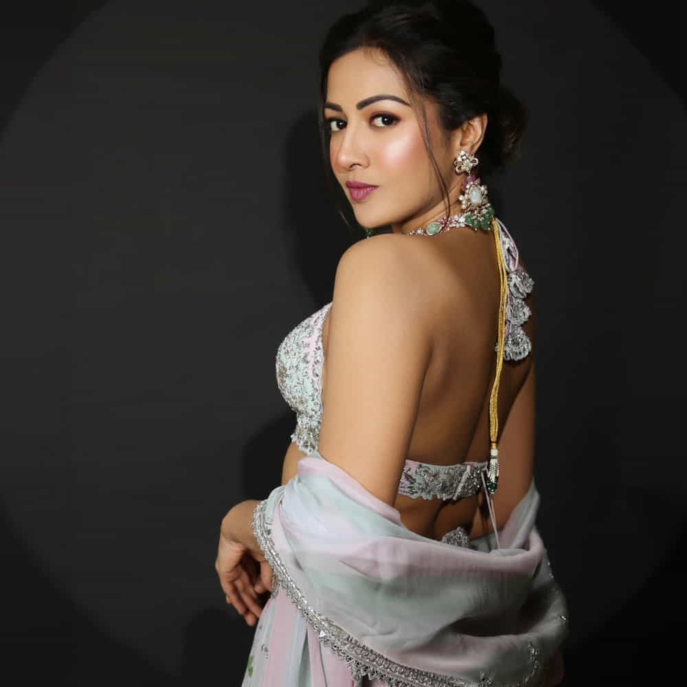 అయితే సినిమాలు హిట్టైనప్పటికీ ఈ బ్యూటీకి అవకాశాలు రాలేదు. చివరగా 2022లో విడుదలైన మాచర్ల నియోజకవర్గం చిత్రంలో నటించింది. ఆ తర్వాత మరో సినిమాలో కనిపించలేదు. కొన్ని రోజులుగా సినిమాలకు దూరంగా ఉంటుంది.