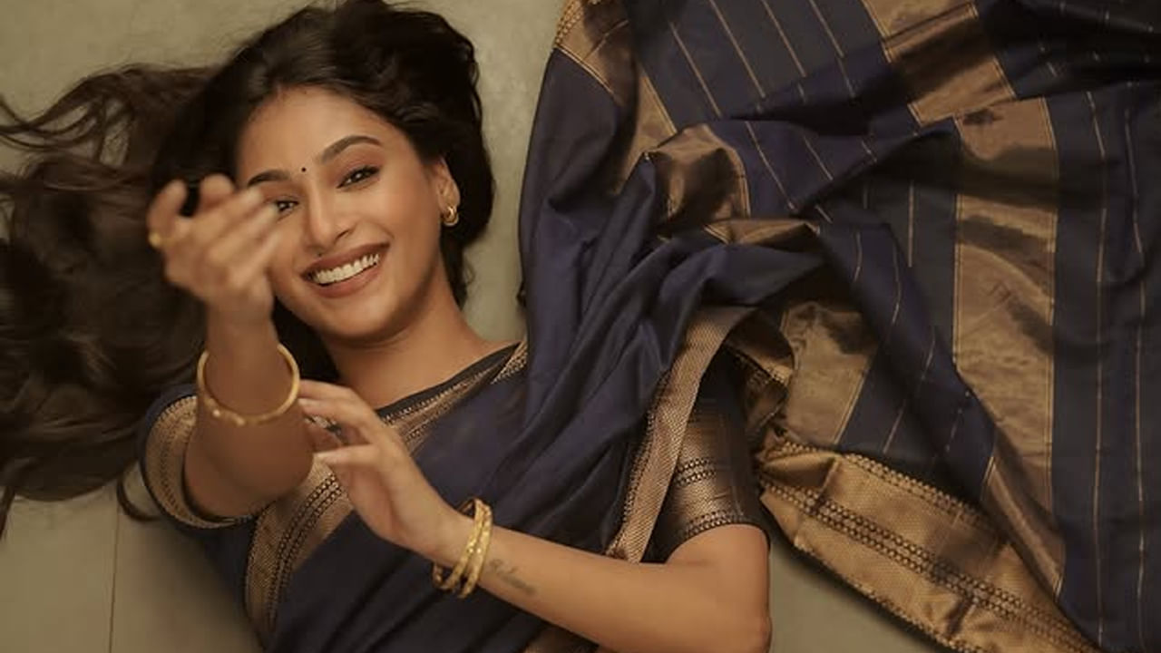 2022లో కోలీవుడ్ యాక్షన్ థ్రిల్లర్ DSPతో విజయ్ సేతుపతికి సరసన కథానాయకిగా చలనచిత్ర అరంగేట్రం చేసింది ఈ భామ. 2023లో రవితేజ హీరోగా చేసిన టైగర్ నాగేశ్వరరావులో జయవాణి అనే ఓ వేశ్య పాత్రతో తెలుగులో తొలిసారి నటించింది.