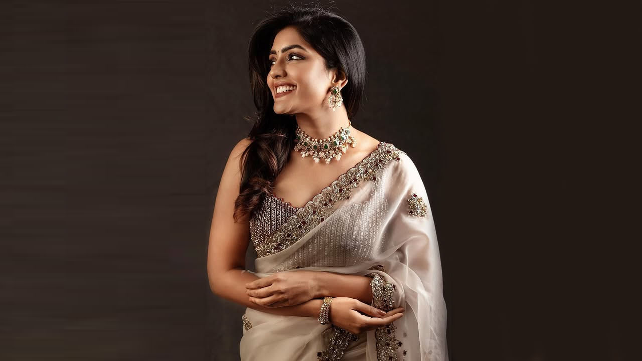 2012లో లైఫ్ ఈజ్ బ్యూటిఫుల్ సినిమాతో తెరంగేట్రం చేసింది. అయితే హీరోయిన్ గా కెరీర్ మొదలైంది మాత్రం ఇంద్రగంటి మోహన్ కృష్ణ దర్శత్వంలో వచ్చిన అంతక ముందు సినిమాతో.. ఇందులో సుమంత్ అశ్విన్ హీరో.