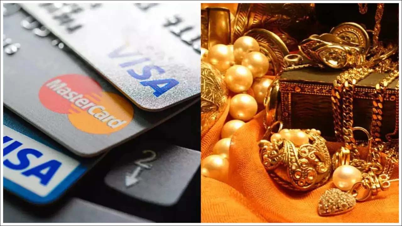 ముఖ్యంగా 2025 ప్రారంభం నుంచి బంగారం ధరలు వేగంగా పెరుగుతున్నాయి. దీనివల్ల సామాన్యులు బంగారం కొనలేని పరిస్థితి ఏర్పడింది. రానున్న రోజుల్లో బంగారం ధరలు మరింత పెరిగే అవకాశాలు ఉన్నాయని బులియన్‌ మార్కెట్‌ నిపుణులు చెబుతున్నారు. 