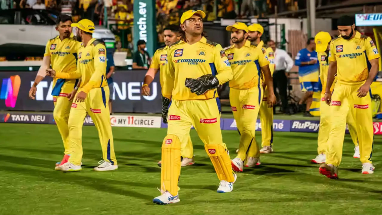 IPL 2025: చెన్నై జట్టులోకి ఫాస్టెస్ట్ టీ20 సెంచరీ ప్లేయర్.. సీజన్ మధ్యలో ధోని కీలక నిర్ణయం?