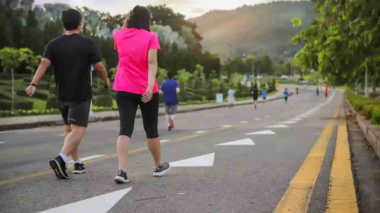 Walking: రోజూ జస్ట్ 30 మినిట్స్ వాకింగ్.. మంత్రం వేసినట్లు ఆ సమస్యలన్నీ ఫసక్
