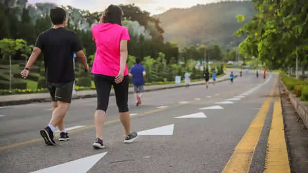 Walking: రోజూ జస్ట్ 30 మినిట్స్ వాకింగ్.. మంత్రం వేసినట్లు ఆ సమస్యలన్నీ ఫసక్
