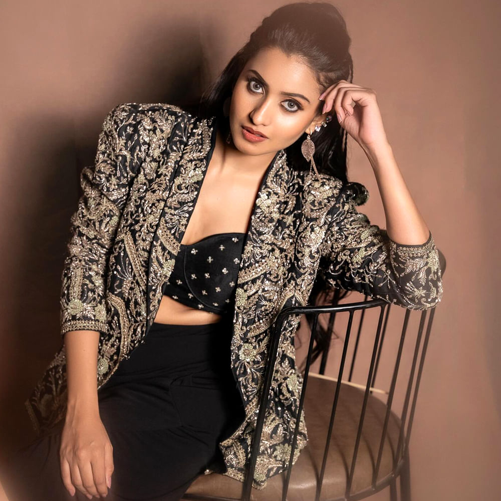 దీపికా ప్రస్తుతం సోలో హీరోయిన్‌గా అవకాశాలను అందిపుచ్చుకుంటూ తన నటనా ప్రతిభను నిరూపించుకోవడానికి కృషి చేస్తుంది. ఇటీవలే ప్రదీప్ మాచిరాజు సరసన అక్కడ అమ్మాయి.. ఇక్కడ అబ్బాయి సినిమాలో నటించింది. 