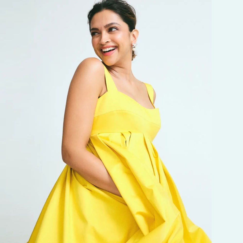 పిల్లల తల్లిగా చేయడానికి ఎప్పుడూ వెనకాడలేదు లేడీ సూపర్‌స్టార్‌ నయనతార. ఆమె బాలీవుడ్‌ ఎంట్రీ జవాన్‌లోనూ ధైర్యంగా ఓ పాపకు తల్లిగా నటించారు. రీసెంట్‌ గా రిలీజ్‌ అయిన గ్లింప్స్ రాక్కాయిలోనూ తల్లిగా మెప్పించారు. 