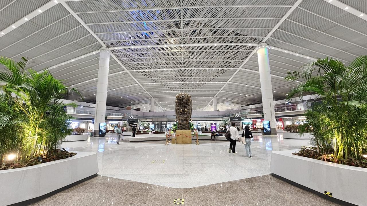 Delhi Airport: మూతపడ్డ ఢిల్లీ విమానాశ్రయం టెర్మినల్ 2
